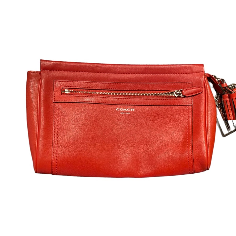 Coach ORANGE large leather clutch, its gorgeous. Good condition.
